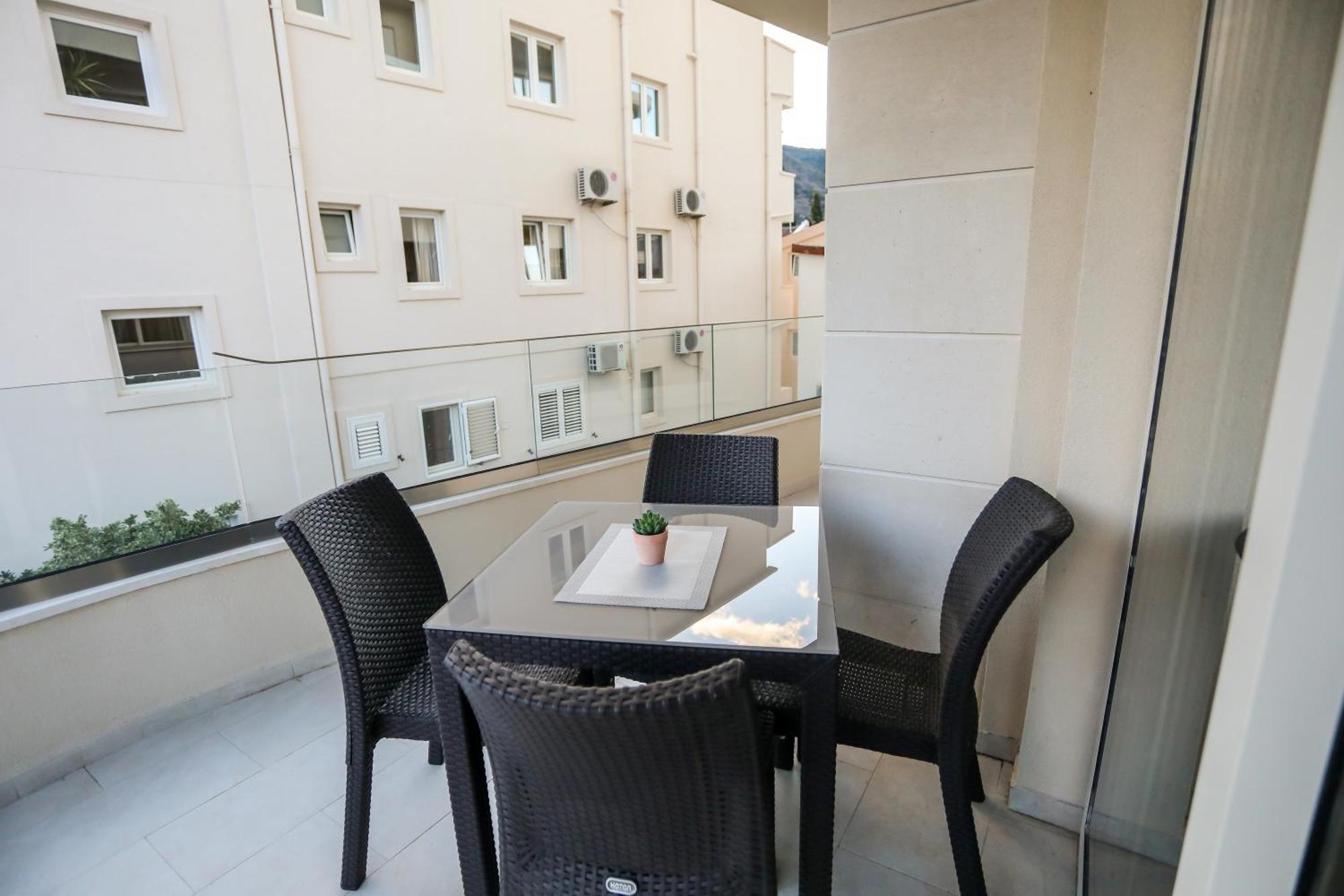 Montesun Boka Apartments Budva Værelse billede