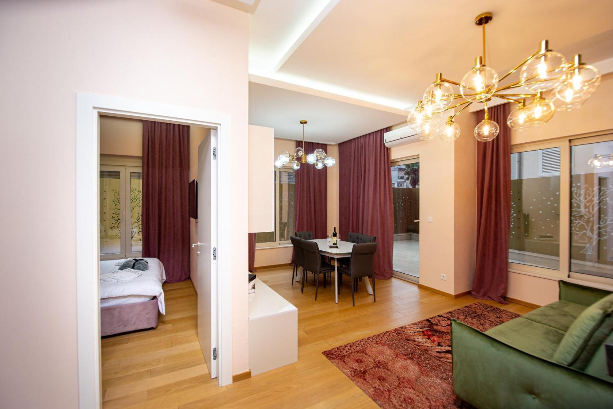 Montesun Boka Apartments Budva Eksteriør billede